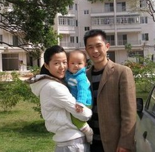 其他兄弟姐妹有自己的事业，和乐融融住在老家的祖屋